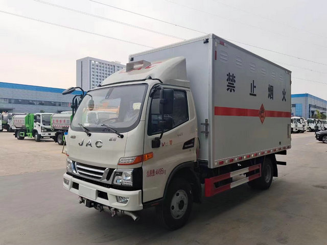 �����������\ݔ܇��4����